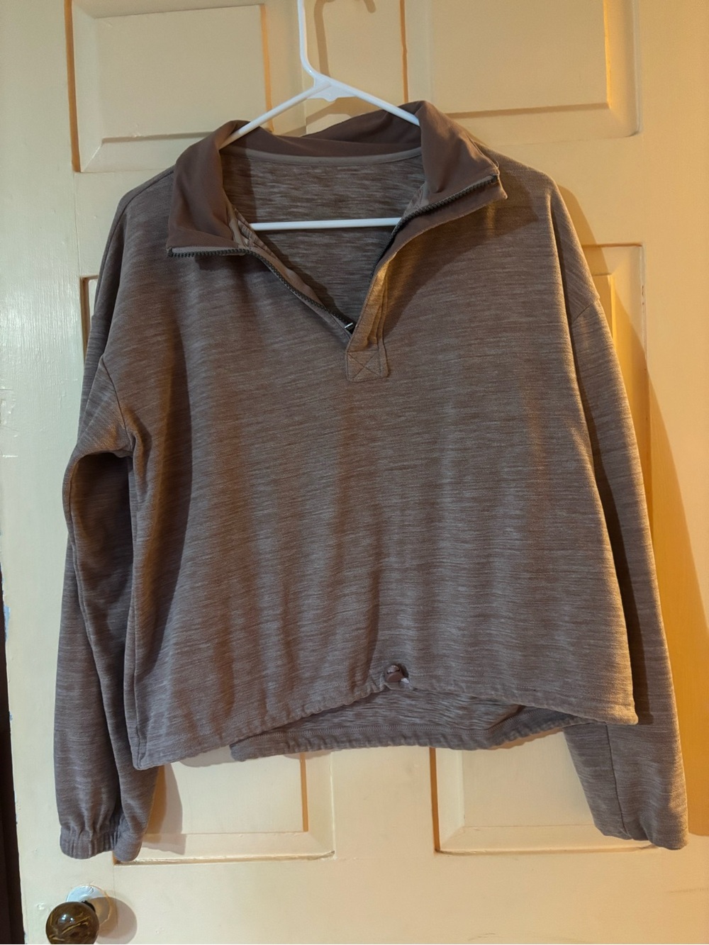 Cropped sweatshirt